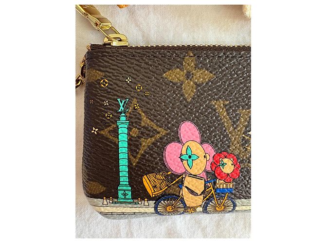 Pochette Clés "Paris Animation" de Louis Vuitton – Edición Limitada Castaño - vista 3