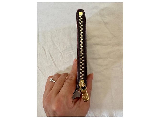 Pochette Clés "Paris Animation" de Louis Vuitton – Edición Limitada Castaño - vista 7