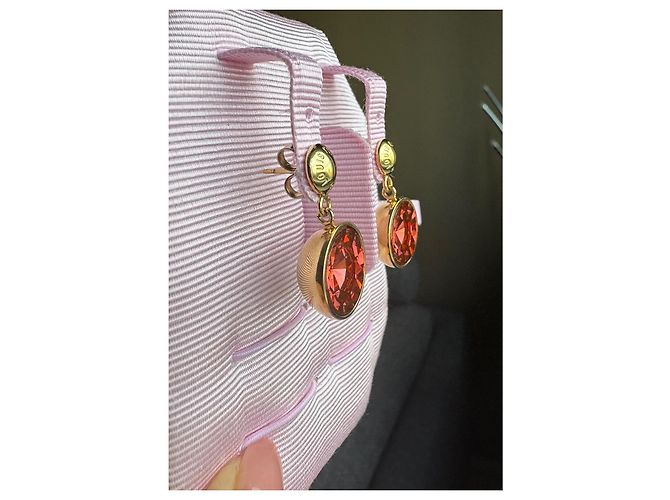 Orecchini vintage Louis Vuitton con cristalli Swarovski Rosso D'oro Corallo Gold hardware - vista 3