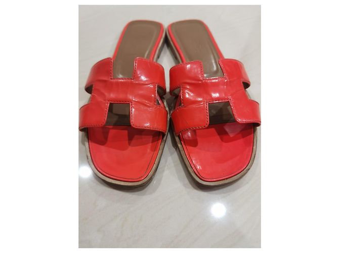 Sandali Hermès Oran in pelle verniciata rossa 36 Rosso - vista 5