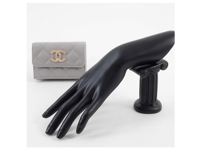 Billetera compacta de piel de caviar Chanel con tres pliegues Gris - vista 11