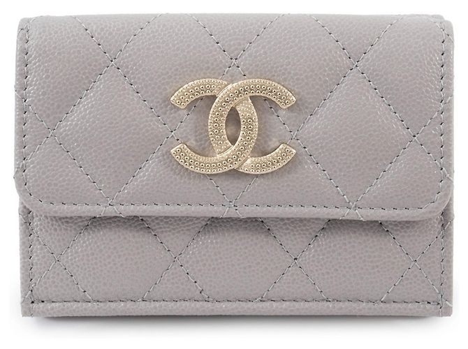 Billetera compacta de piel de caviar Chanel con tres pliegues Gris - vista 2