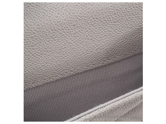 Billetera compacta de piel de caviar Chanel con tres pliegues Gris - vista 21