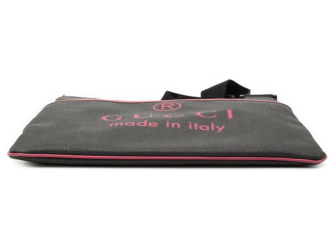 Borsa a tracolla Gucci in GG Supreme nera con logo del marchio. Nero - vista 3