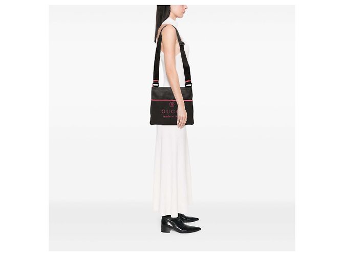 Borsa a tracolla Gucci in GG Supreme nera con logo del marchio. Nero - vista 7
