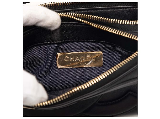 Belt bag doppia zip in agnello nero Chanel Mania - vista 5