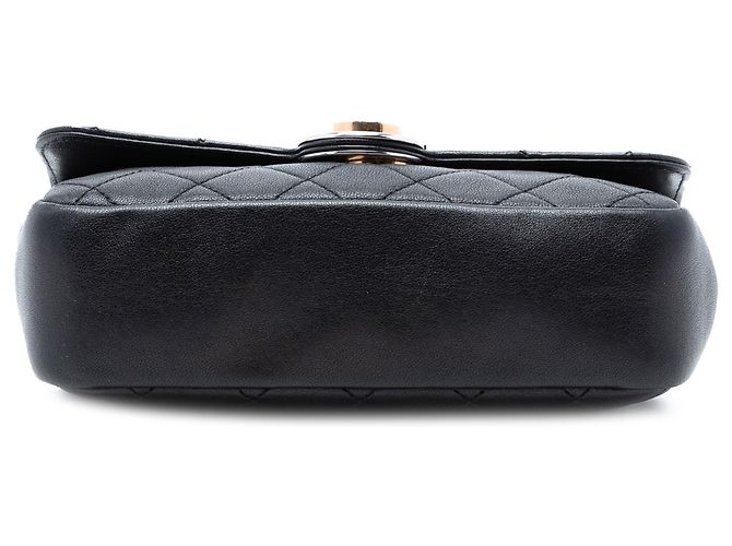 Chanel Bolsa de Couro de Corde Preta com Fecho Giratório e Trava Preto - vista 3