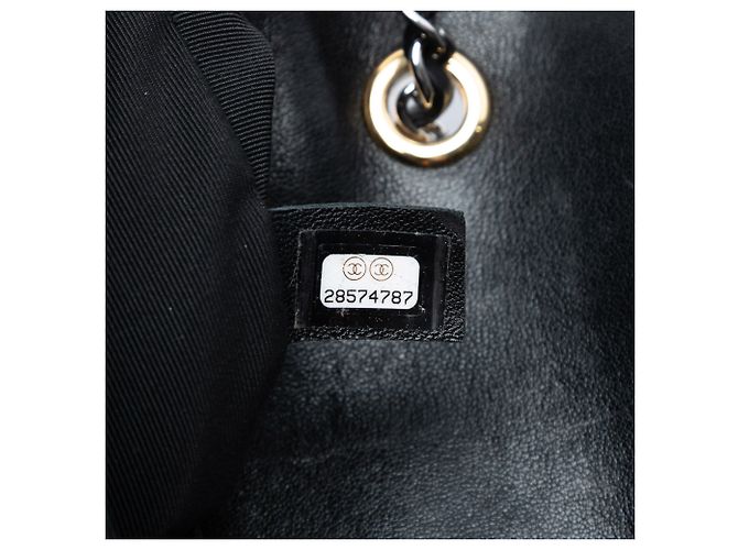 Chanel Bolsa de Couro de Corde Preta com Fecho Giratório e Trava Preto - vista 6