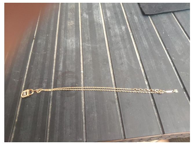 Collana Nina Ricci placcata in oro con pendente a forma di lucchetto D'oro - vista 3