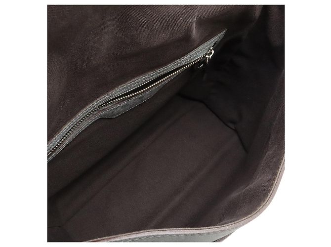 Sac messager en cuir Taiga Roman MM de Louis Vuitton Gris - vue 8
