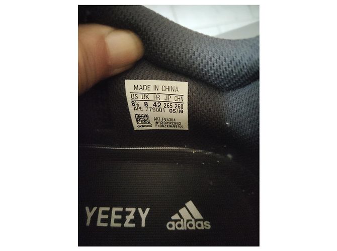 Tênis Adidas Yeezy Boost 700 V2 "Static" - vista 3