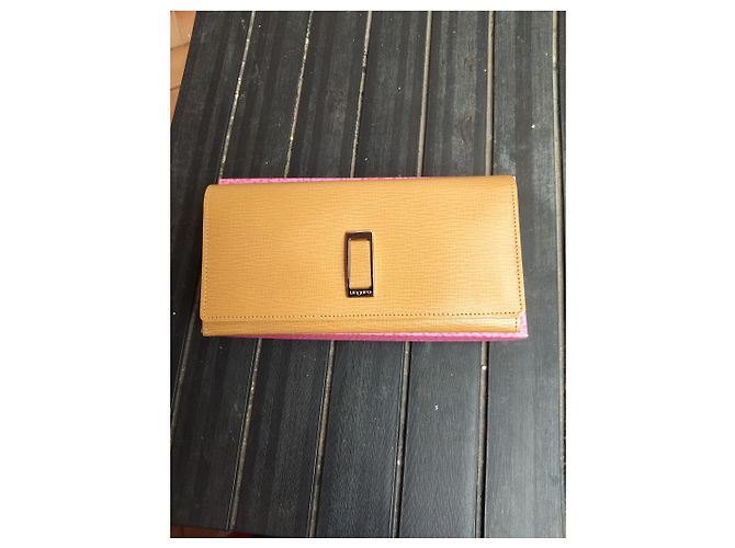 Autre Marque Cartera Ungaro de cuero amarillo Castaño - vista 3