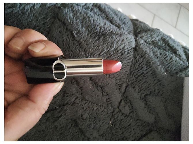 Estojo de batom Dior em tecido branco com chaveiro e batom Gold hardware - vista 8