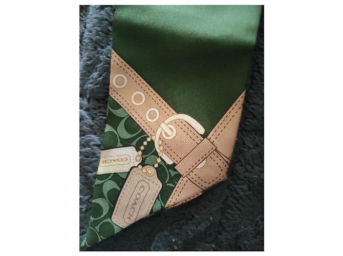 Foulard in seta Coach verde e beige - vista 2