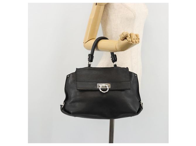 Borsa a mano in pelle nera e argento Gancini di Salvatore Ferragamo Auth bs34239 Nero - vista 25