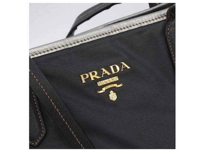 Borsa Tote PRADA in nylon grigio oro Auth 174553 Marrone D'oro - vista 17