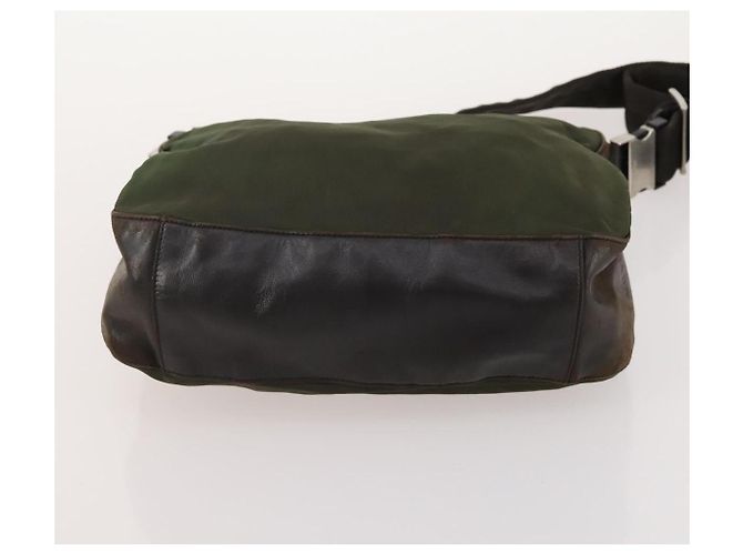 Borsa sportiva PRADA in nylon 4 pezzi marrone khaki Auth YKZ430 Cachi - vista 18