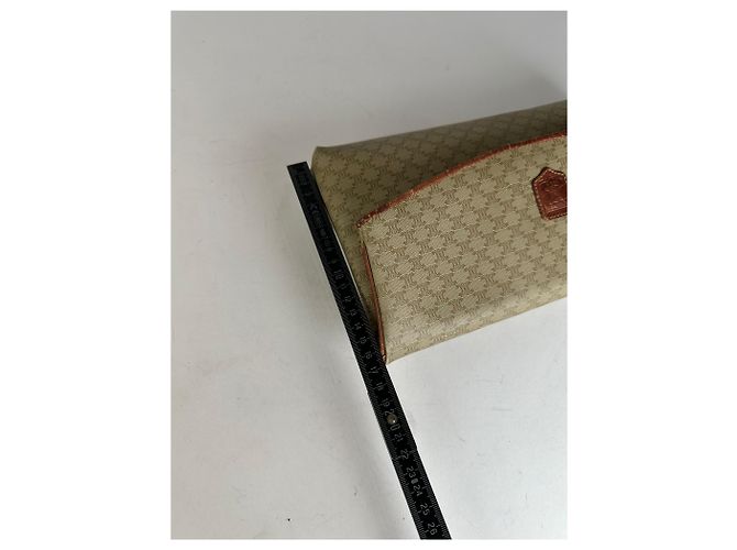 Céline Clutch in pelle monogramma Triomphe vintage di Celine beige e marrone - vista 13