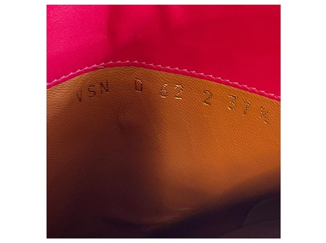 Valentino Garavani Botines de charol rosa intenso con punta afilada Valentino - vista 8