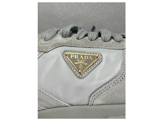 Sneakers Prada in pelle e camoscio Bianco Grigio - vista 3