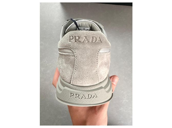 Sneakers Prada in pelle e camoscio Bianco Grigio - vista 4