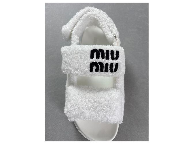 Sandali Miu Miu in spugna bianca Bianco - vista 5