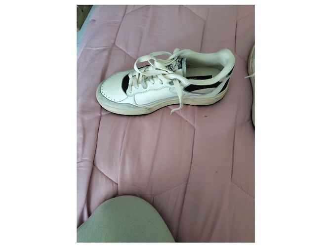 Golden Goose Sneakers basse in pelle bianca e camoscio Nero Bianco Grigio - vista 2