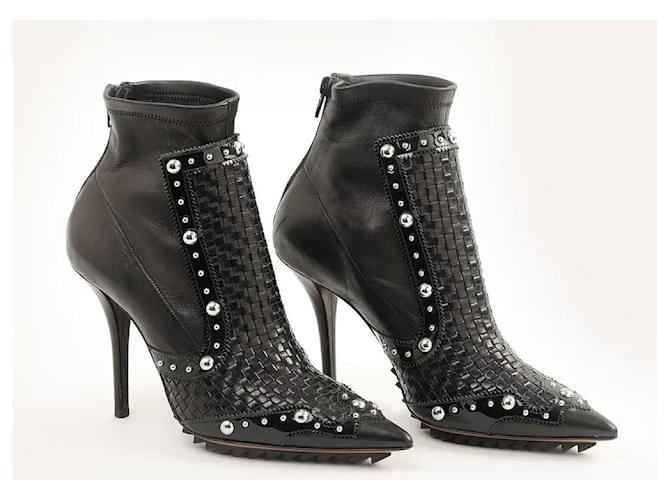 Stivaletti Givenchy con borchie in pelle nera Nero - vista 2