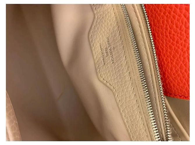 Borsa Louis Vuitton Capucines MM in pelle rosa - vista 10