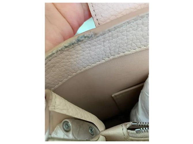 Borsa Louis Vuitton Capucines MM in pelle rosa - vista 11