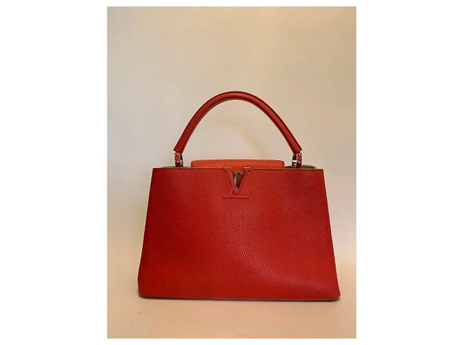 Borsa Louis Vuitton Capucines MM in pelle rosa - vista 2