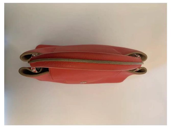 Borsa Louis Vuitton Capucines MM in pelle rosa - vista 8