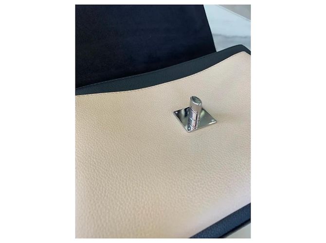 Louis Vuitton Mylockme Bolsa de couro granulado Preto e Creme - vista 10
