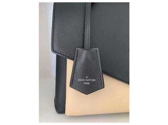 Louis Vuitton Mylockme Bolsa de couro granulado Preto e Creme - vista 3