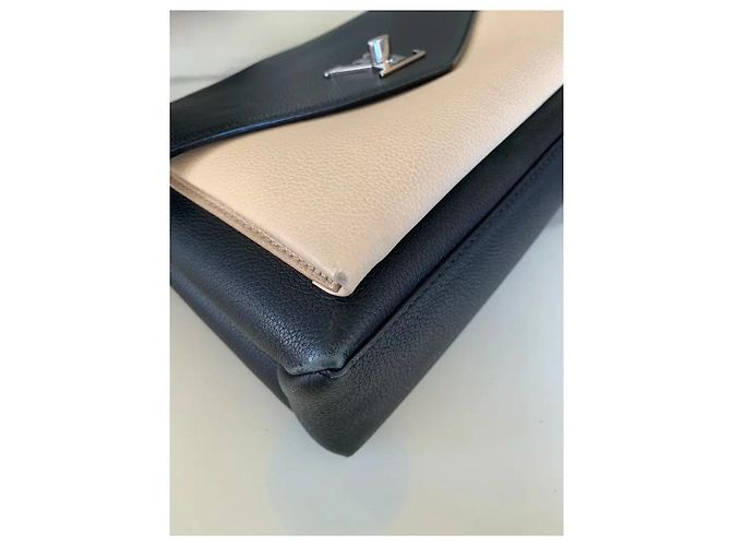 Louis Vuitton Mylockme Bolsa de couro granulado Preto e Creme - vista 9