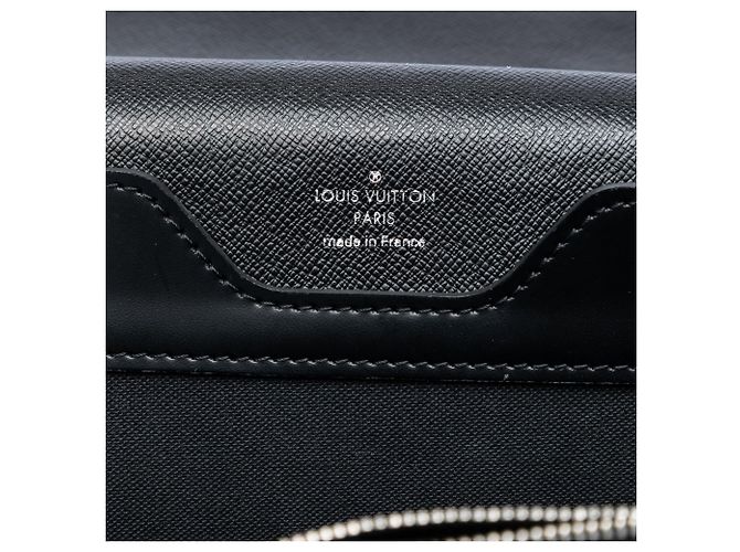 Louis Vuitton Negro Taiga Laguito - vista 5