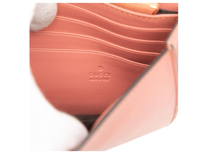 Billetera de cuero rosa Gucci con logo G entrelazado en la correa - vista 5