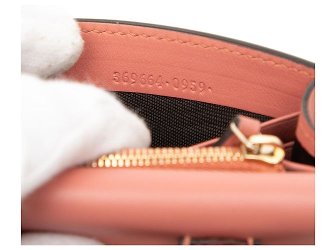 Billetera de cuero rosa Gucci con logo G entrelazado en la correa - vista 6