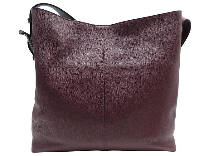 BOLSO ALEXANDER MCQUEEN T-BAR SLING DE CUERO TEXTURIZADO BURDEOS - vista 2