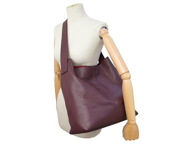 BOLSO ALEXANDER MCQUEEN T-BAR SLING DE CUERO TEXTURIZADO BURDEOS - vista 7