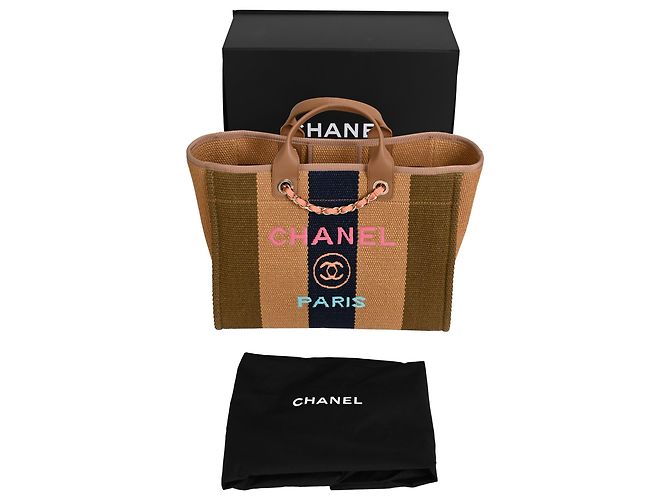 Timeless Borsa da shopping grande Deauville a righe in rafia marrone di Chanel - vista 9