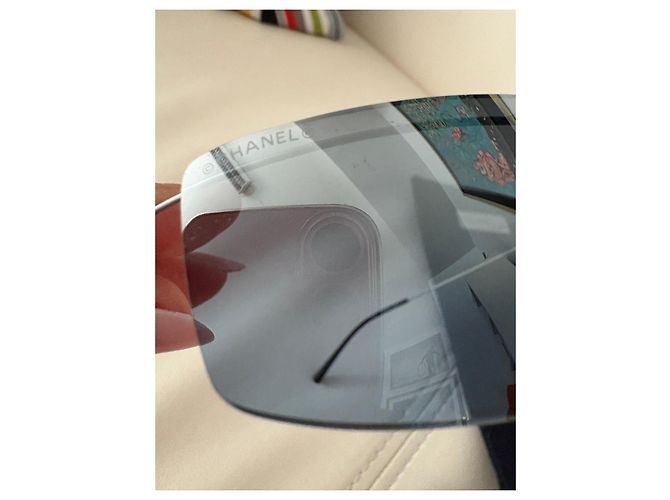 Óculos de sol Chanel em metal cinza com logo CC Metálico Azul claro - vista 13