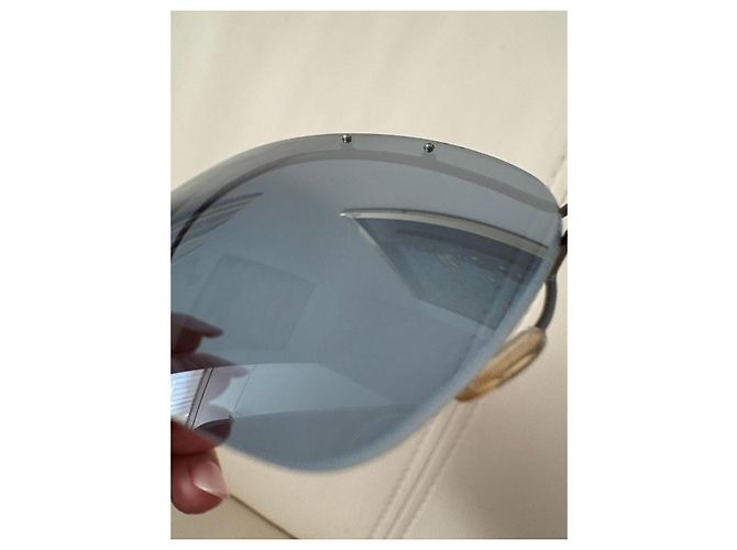 Óculos de sol Chanel em metal cinza com logo CC Metálico Azul claro - vista 17