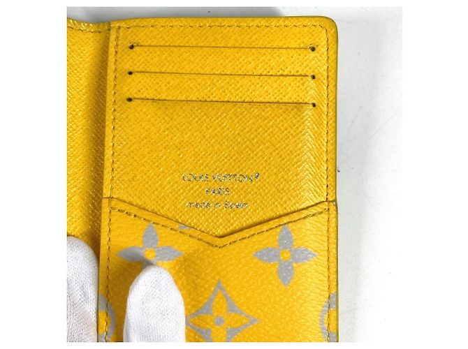 Estojo de Cartão Organizer de Poche Monogram Louis Vuitton Marrom Amarelo - vista 6