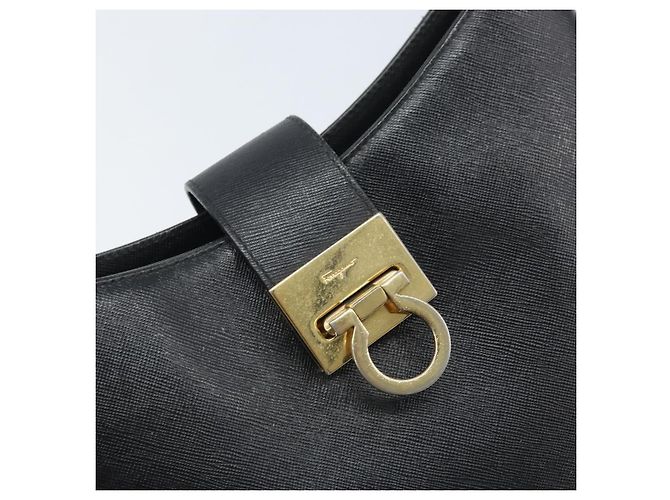Bolsa de Ombro Gancini em Couro Preto e Dourado Auth BA11825 da Salvatore Ferragamo - vista 10