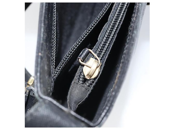 Bolsa de Ombro Gancini em Couro Preto e Dourado Auth BA11825 da Salvatore Ferragamo - vista 21