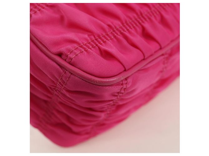 Borsa a spalla con catena Prada in nylon rosa e oro 1BH152 Auth SW2261SAM D'oro - vista 17