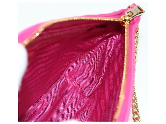 Borsa a spalla con catena Prada in nylon rosa e oro 1BH152 Auth SW2261SAM D'oro - vista 21