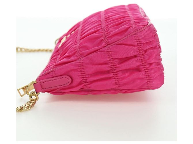 Borsa a spalla con catena Prada in nylon rosa e oro 1BH152 Auth SW2261SAM D'oro - vista 3