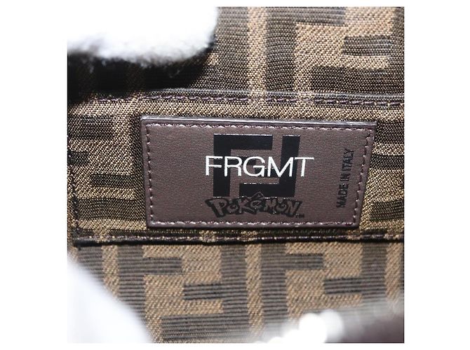 Borsa Dragonite in tela Zucca FENDI x FRGMT x POKMON 2way Nera Auth 167166SM Marrone Nero - vista 22